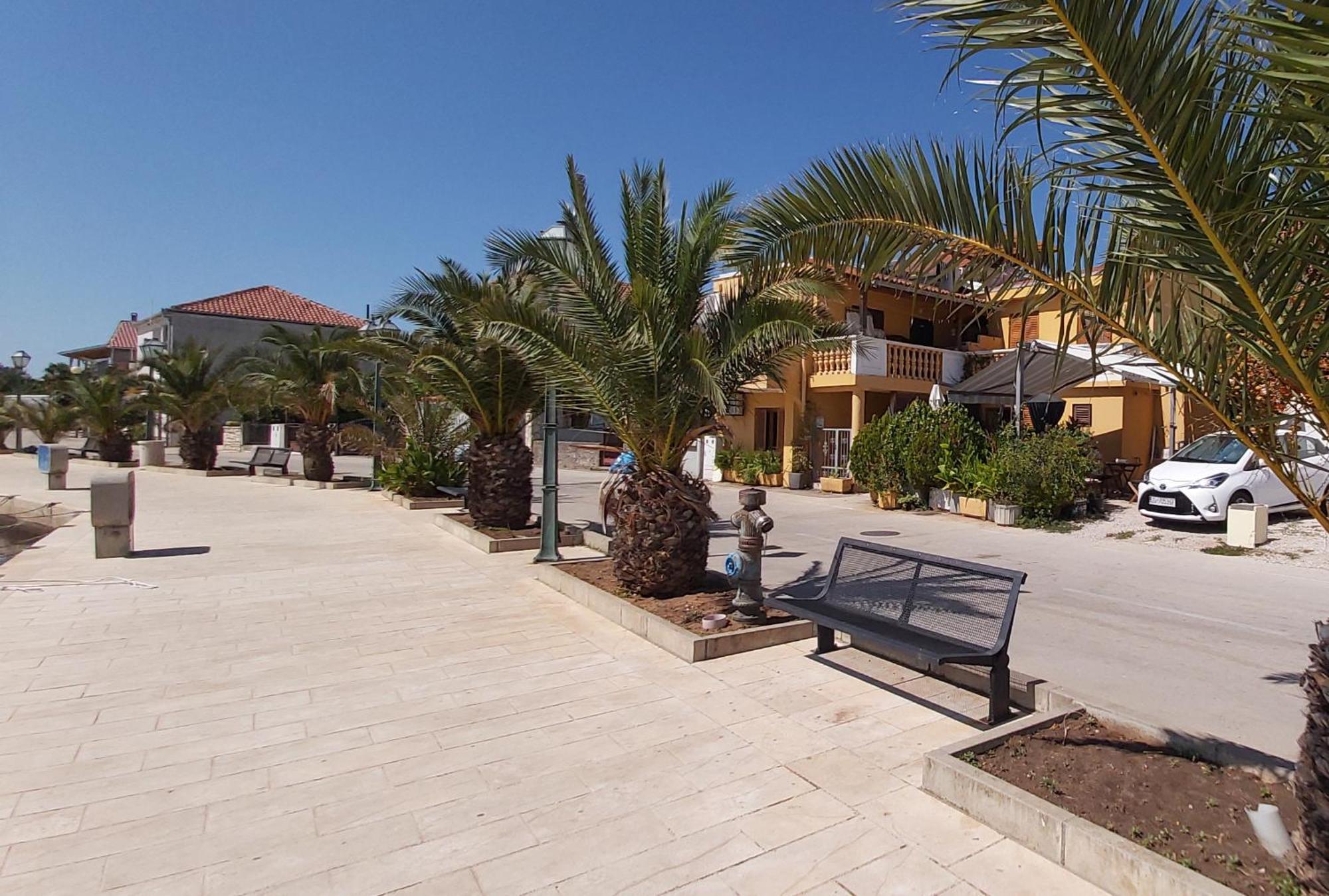 Luxury Apartment By The Sea With Private Whirlpool And Terrace 50M2 Posedarje Eksteriør bilde