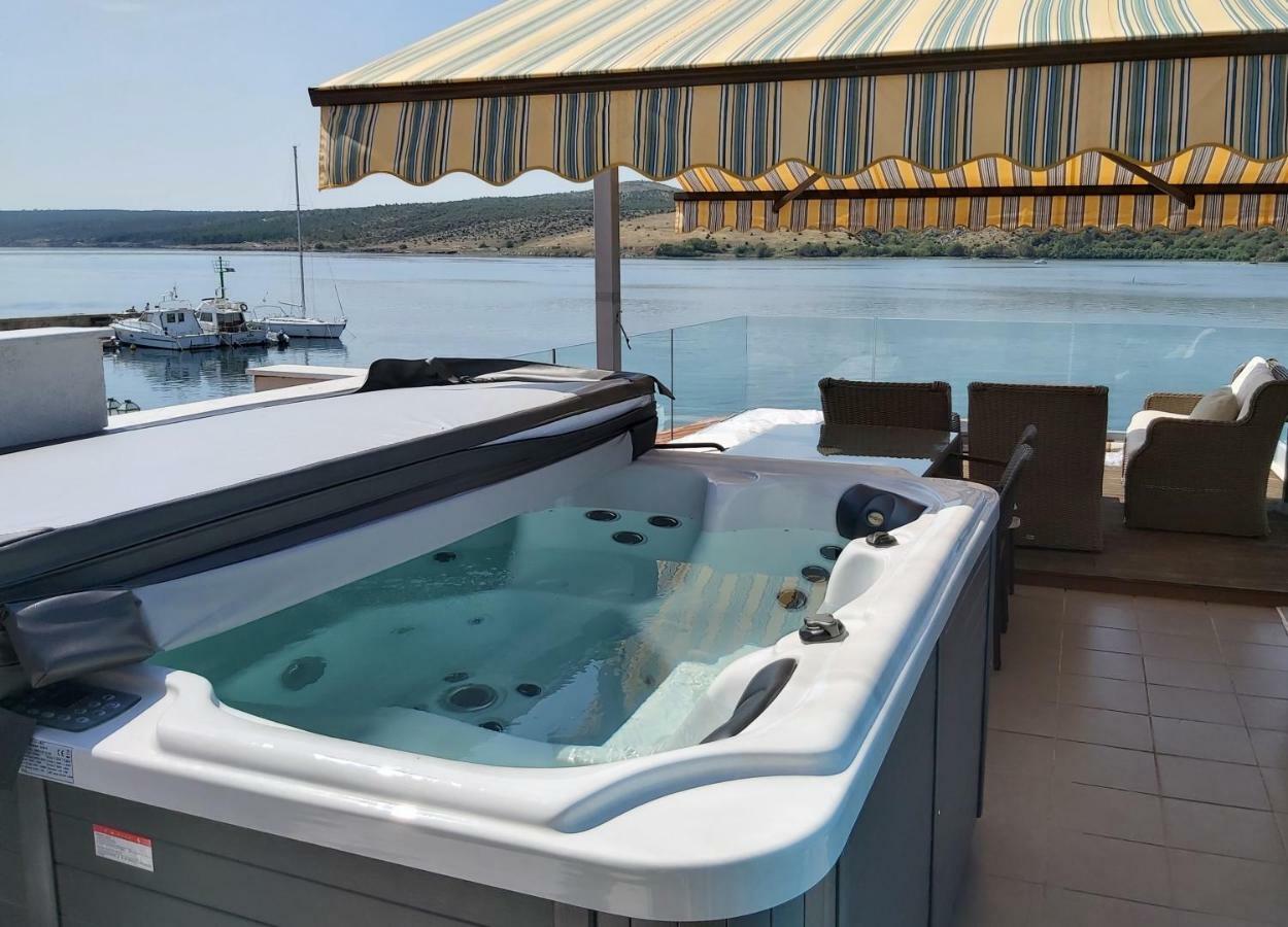 Luxury Apartment By The Sea With Private Whirlpool And Terrace 50M2 Posedarje Eksteriør bilde